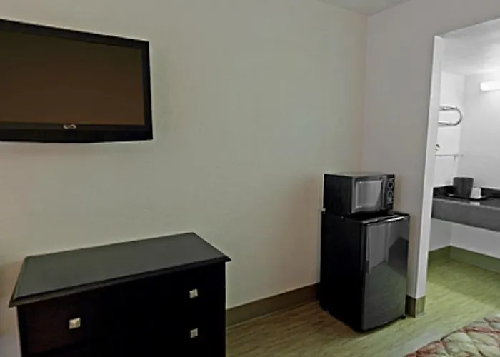 Hotel Econo 2*